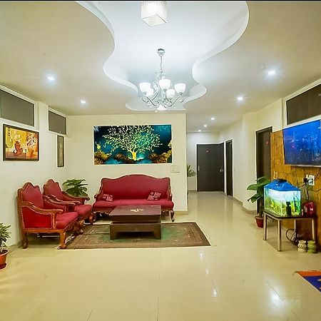 نيودلهي Happy Inn - Near Saket Metro المظهر الخارجي الصورة
