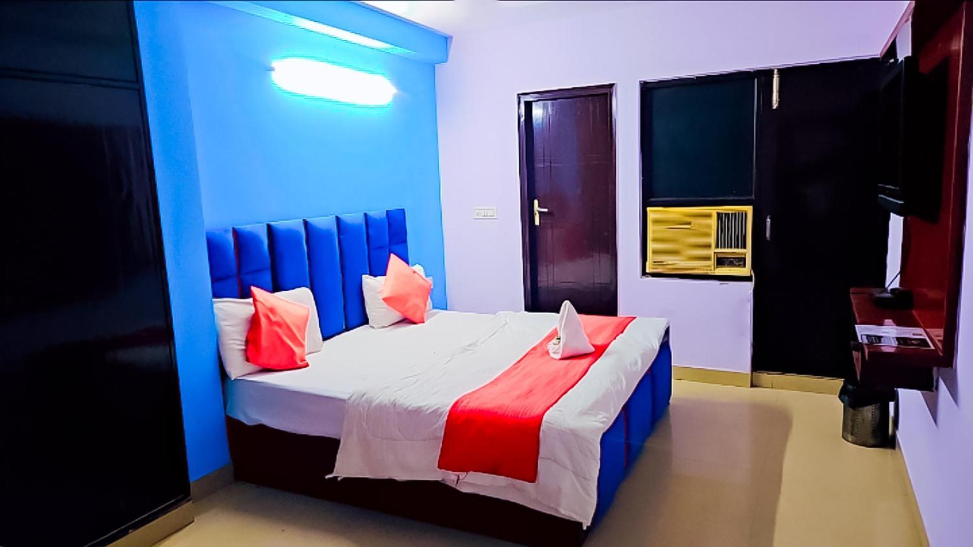 نيودلهي Happy Inn - Near Saket Metro المظهر الخارجي الصورة