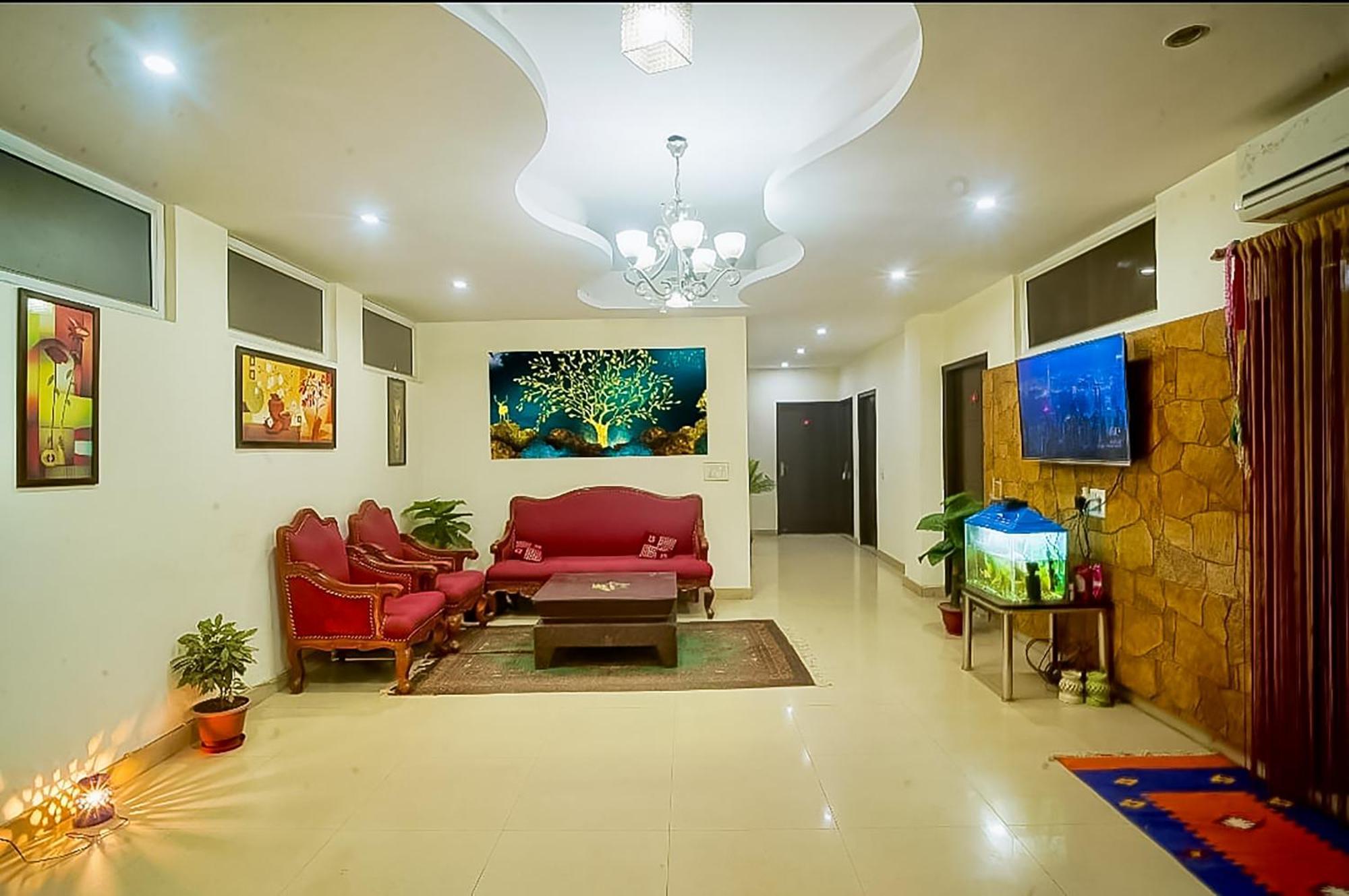 نيودلهي Happy Inn - Near Saket Metro المظهر الخارجي الصورة